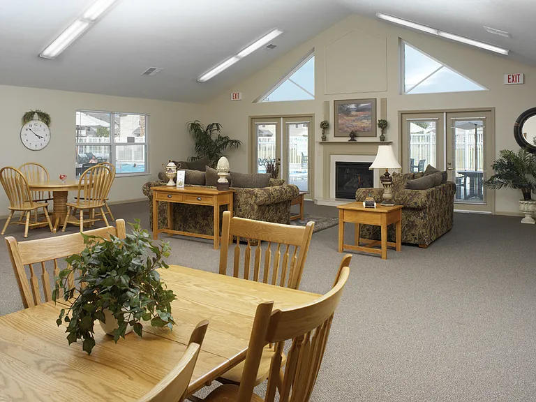 Arbors at Riverbend — Photo 7