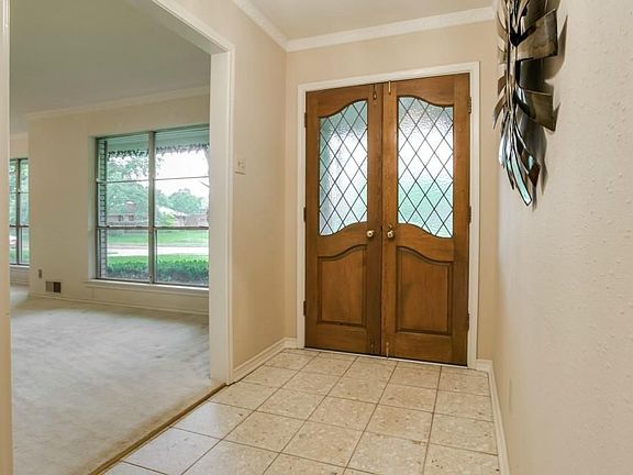 4th image of 925 Creekdale Dr