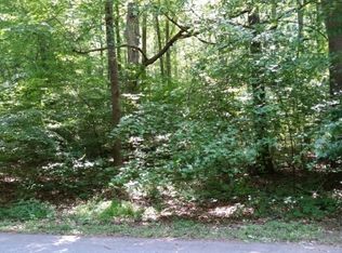 113 Parkwood Rd, Greenwood, SC 29646