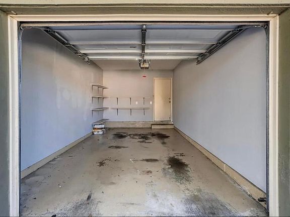 4th image of 3916 60th St #7