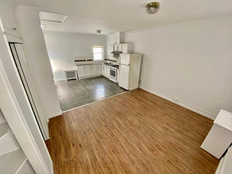 1st image of 11425 134th St Floor 1