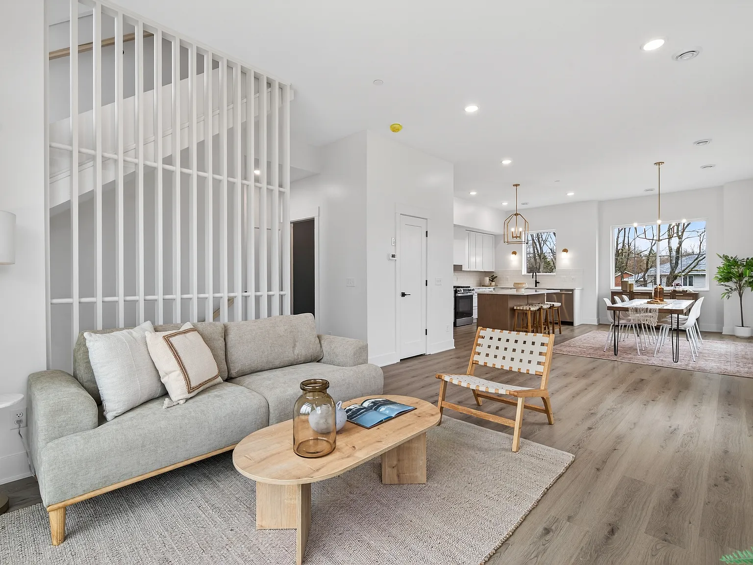3 bed, 1742 sqft, $2,980 — Photo 3