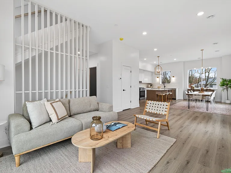 2503 Jansen Ave — Photo 3