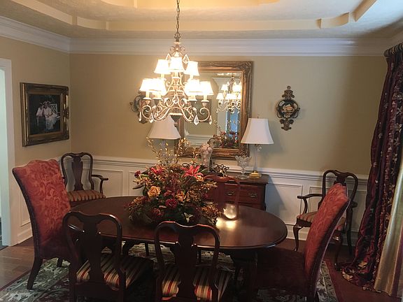 3rd image of 18 Sommersby Dr