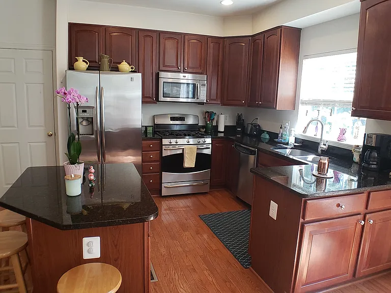 618 Rainier Rd — Photo 22