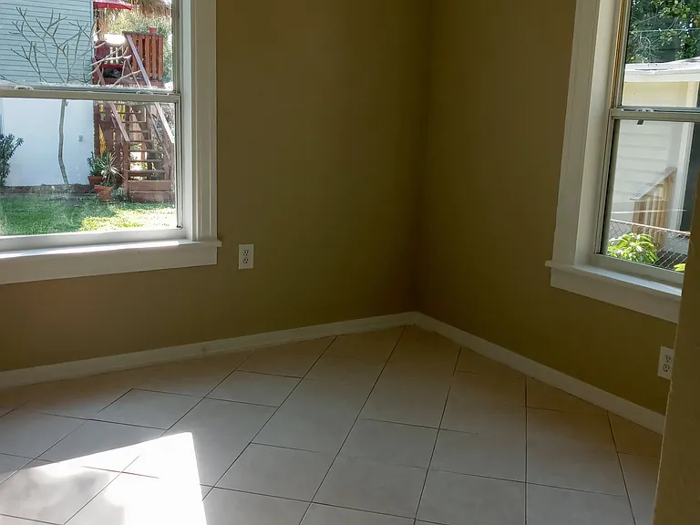 242 20th Ave S #1-E — Photo 10