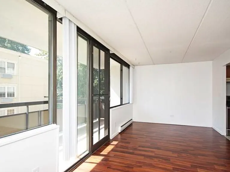 555 Gorge Rd #3B — Photo 9