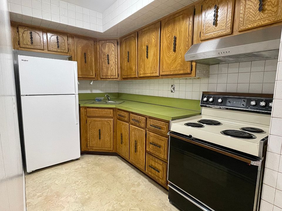 1st image of 15533 16th Dr APT 1
