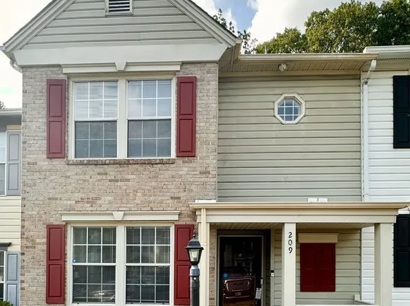 209 Kings Crest Dr, Stafford, VA 22554