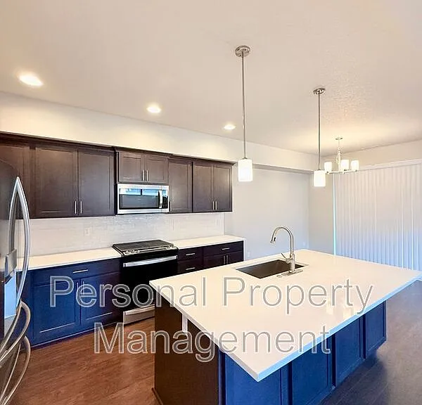 1530 NW 29th Pl — Photo 5