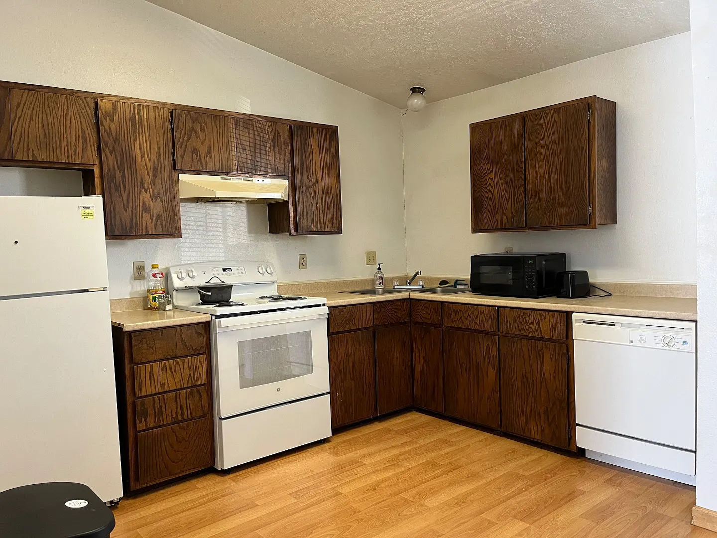 1809 Garnet St - Apt. C — Photo 2