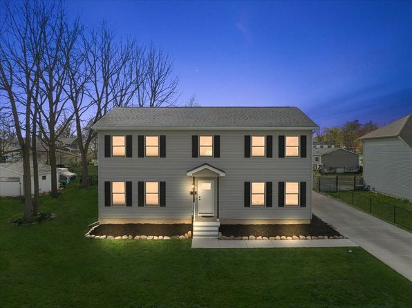 251 Dorsey St, Romeo, MI 48065