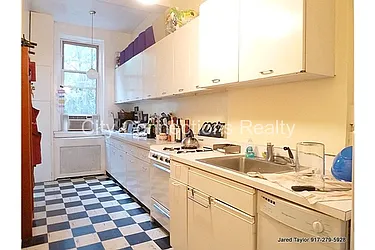 Rented by City Connections Realty
