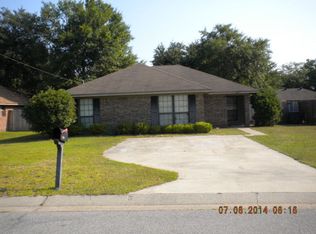 1615 Seneca Ln, Hinesville, GA 31313