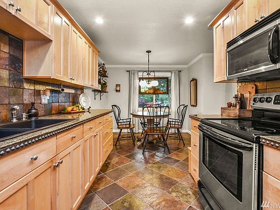 5th image of 311 NE 85th St Unit E