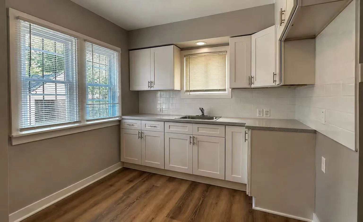 3 bed, 1200 sqft, $1,400 — Photo 2