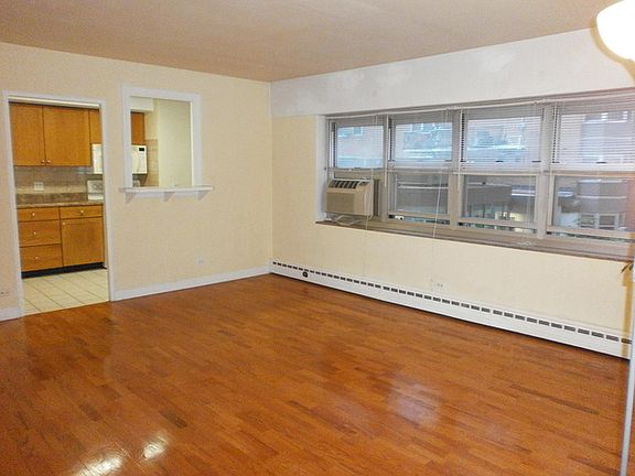 3rd image of 4980 N Marine Dr APT 231