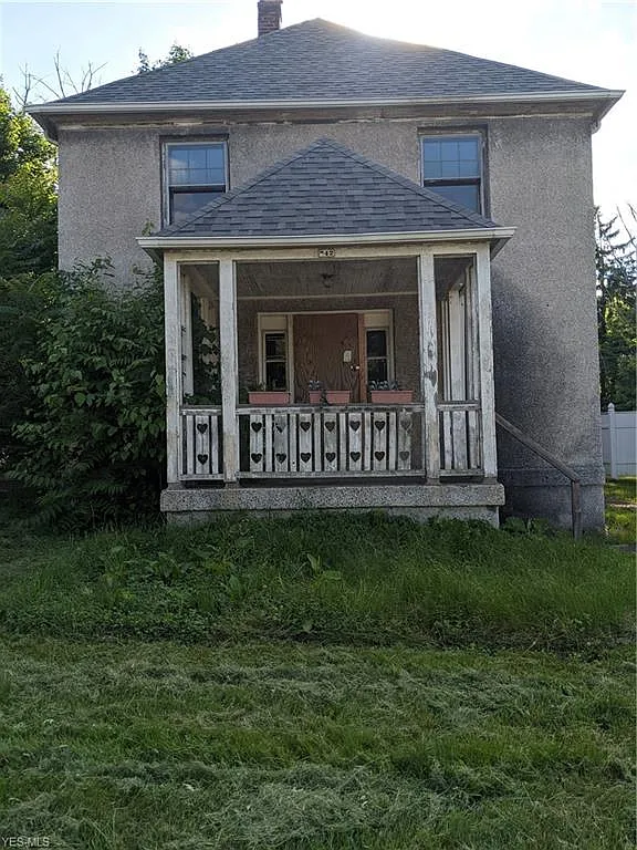 242 Ohio Ave photo 1