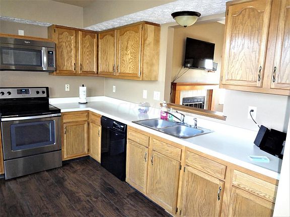 2nd image of 3069 Sun Valley Dr