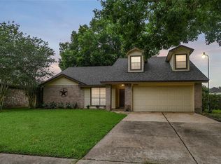 2502 Radcliffe Dr, Sugar Land, TX 77498