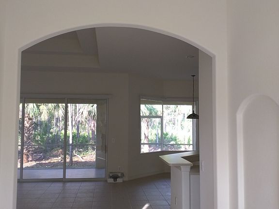 Entrance to living room 