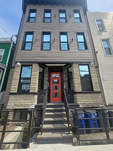172 New York Ave Photo 1