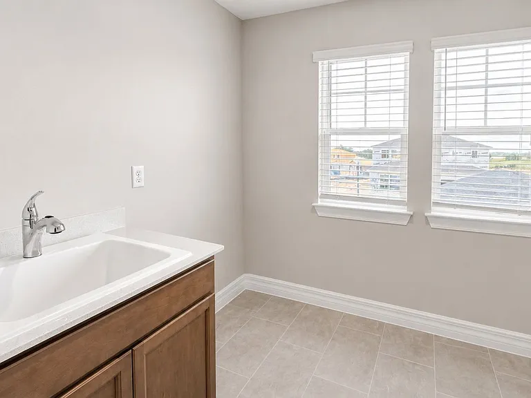 16628 Silver Brook Way — Photo 31
