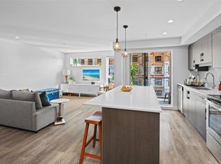 826 Esquimalt Rd #403, Esquimalt, BC V9A3M4