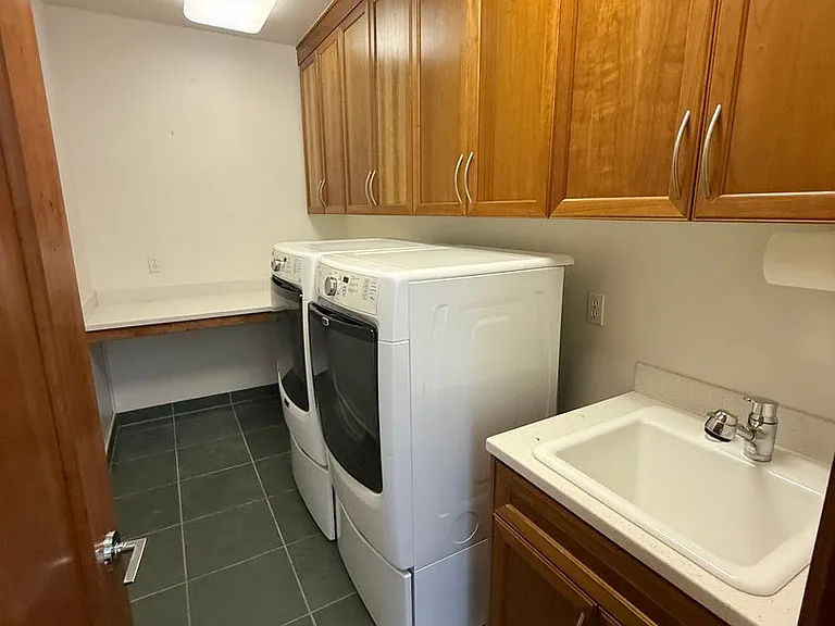 7275 N Mercer Way — Photo 8