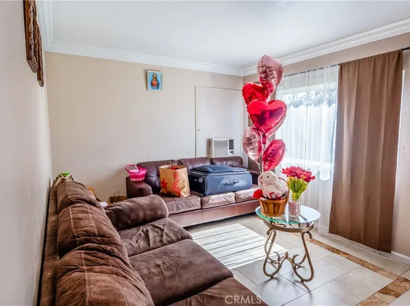 12127 216th St, Hawaiian Gardens, CA 90716