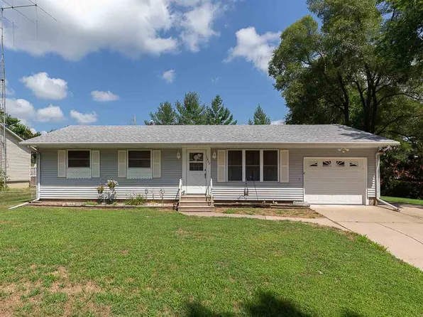 1407 15th St, Silvis, IL 61282