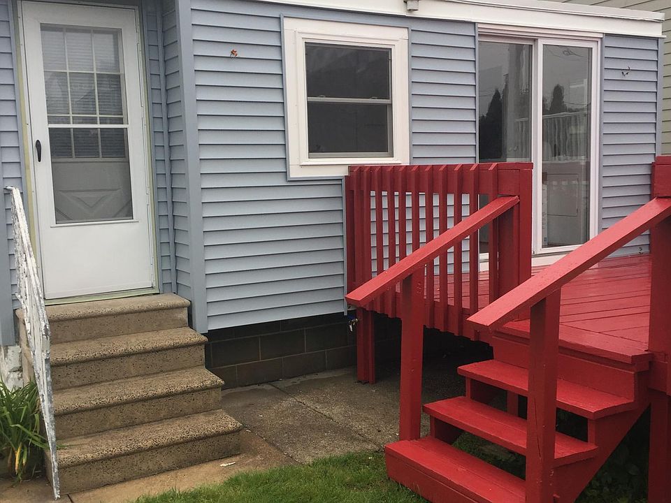 2nd image of 434 W Pine Ave