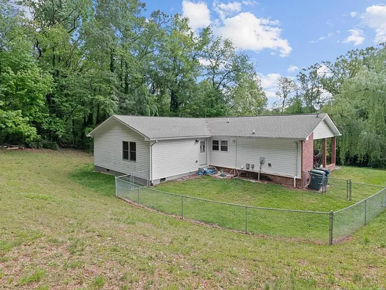 1755 Madison Ave — Photo 14