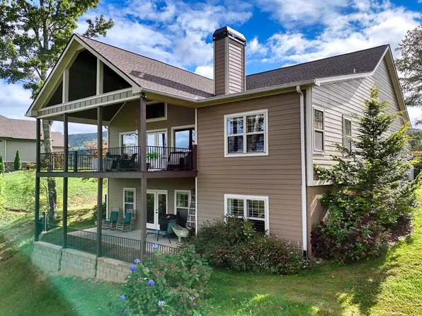504 Ivy Log Heights Rd, Young Harris, GA 30582