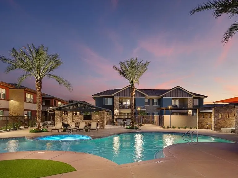 Everly at Morrison Ranch Luxury Apartments — Photo 2