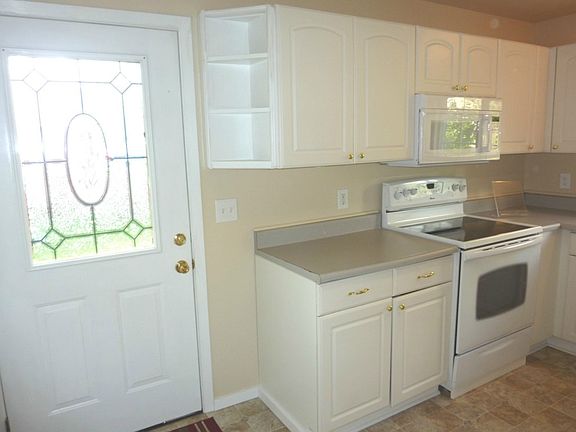 5th image of 20707 92nd St E