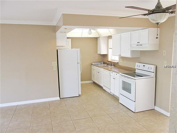 3rd image of 21443 Gibralter Dr