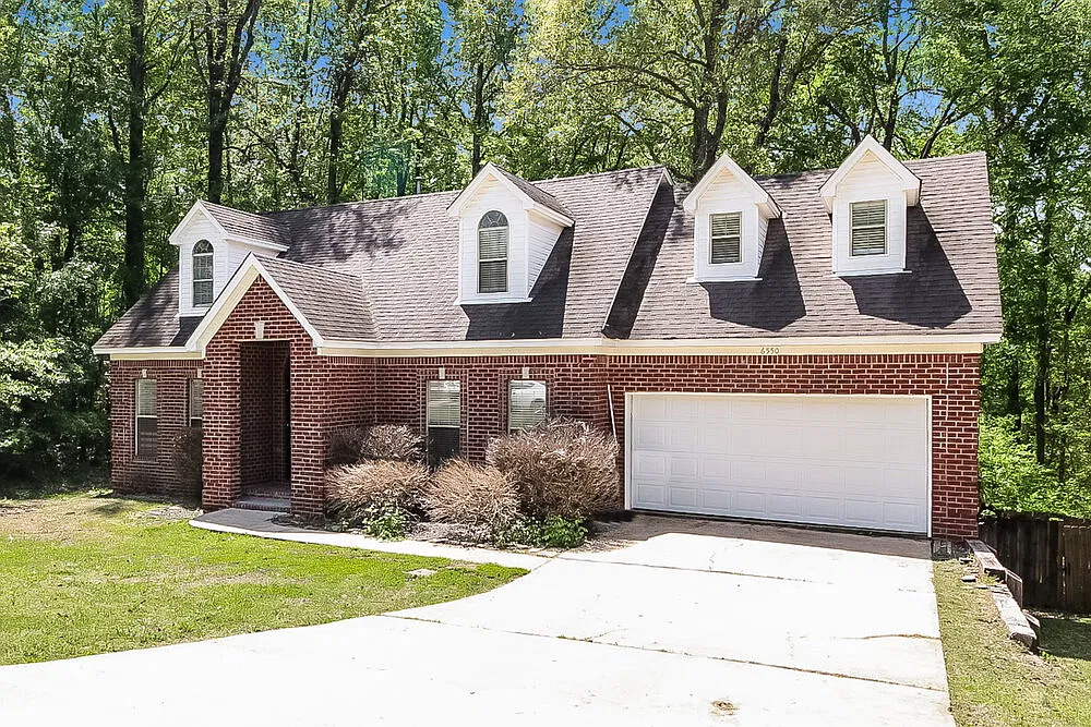 4 bed, 2.5 bath, 2534 sqft, $2,395 — Photo 4