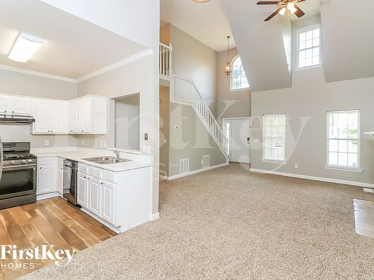 2630 Argo Dr SE — Photo 7
