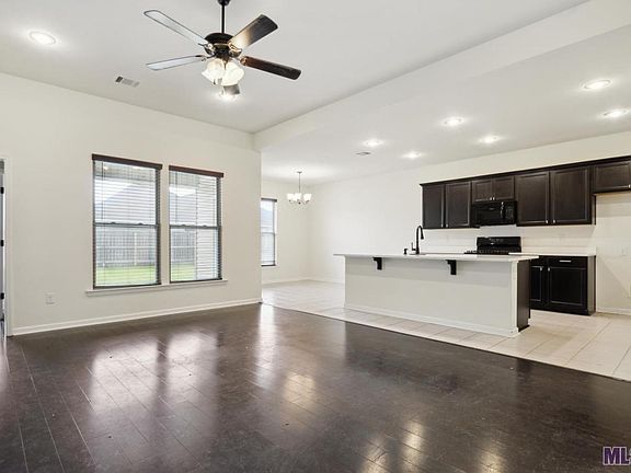 4th image of 1961 Meadow Oak Dr