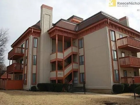 301 S Spring St APT 304, Independence, MO 64050