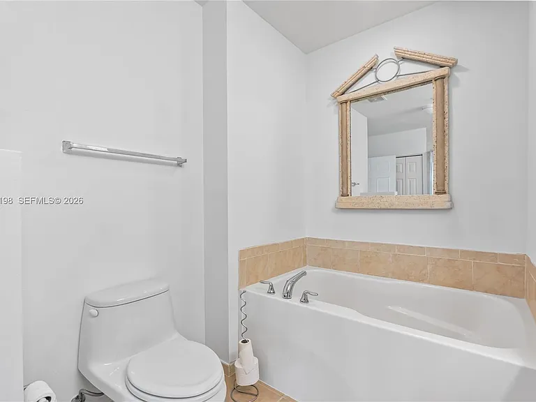 3001 NE 185th St #716 — Photo 39