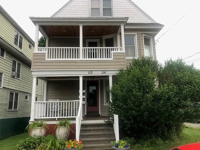 112-114 Bennett St — Photo 1