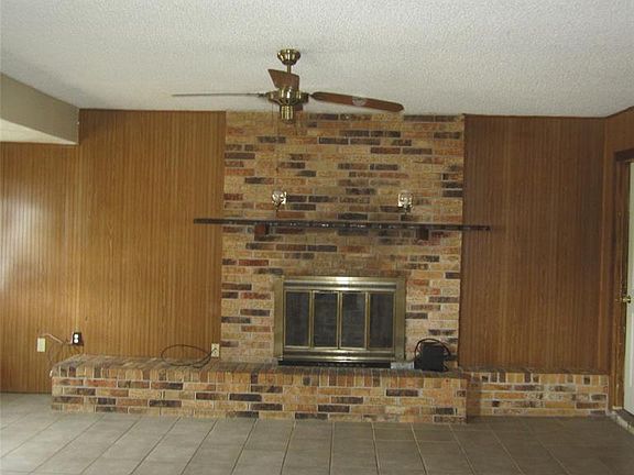 3rd image of 1837 Westview Dr
