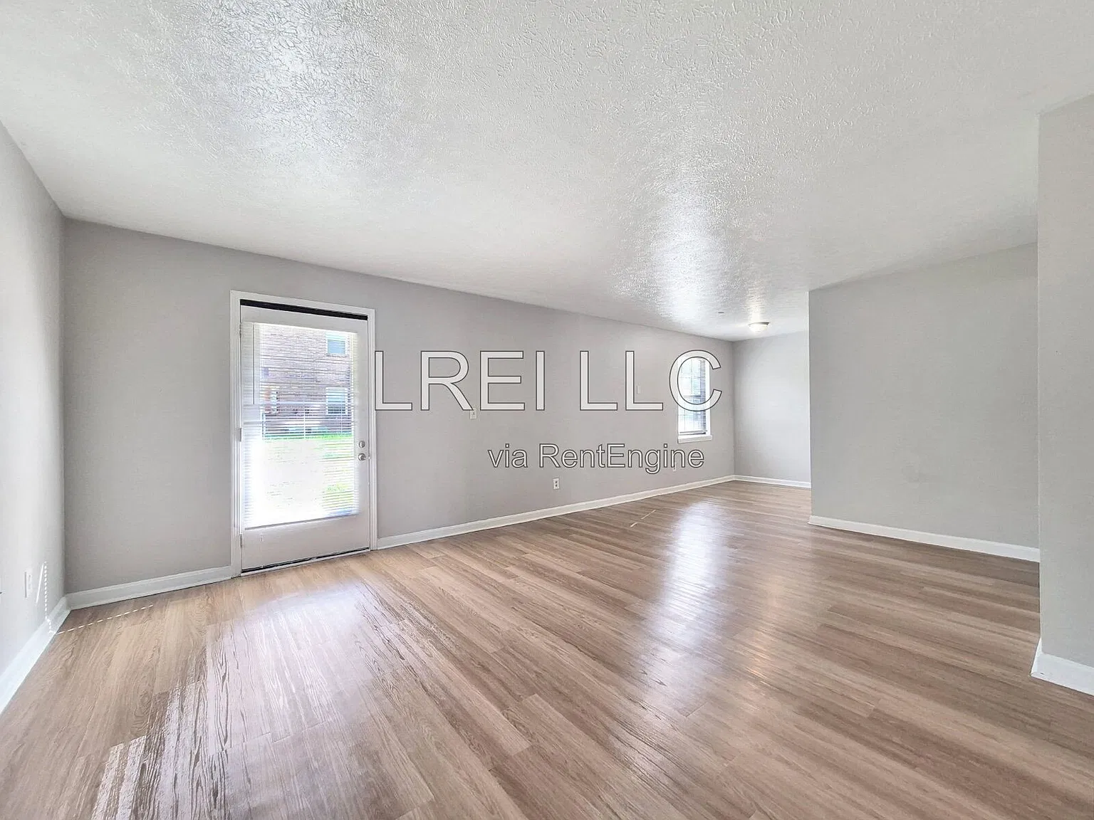 2 bed, 1.0 bath, 850 sqft, $850 — Photo 4