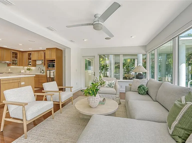 425 McKinley Dr — Photo 13