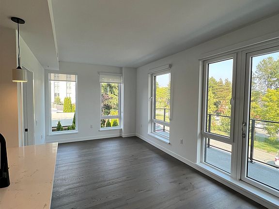 3rd image of 6859 Cambie St #3XX