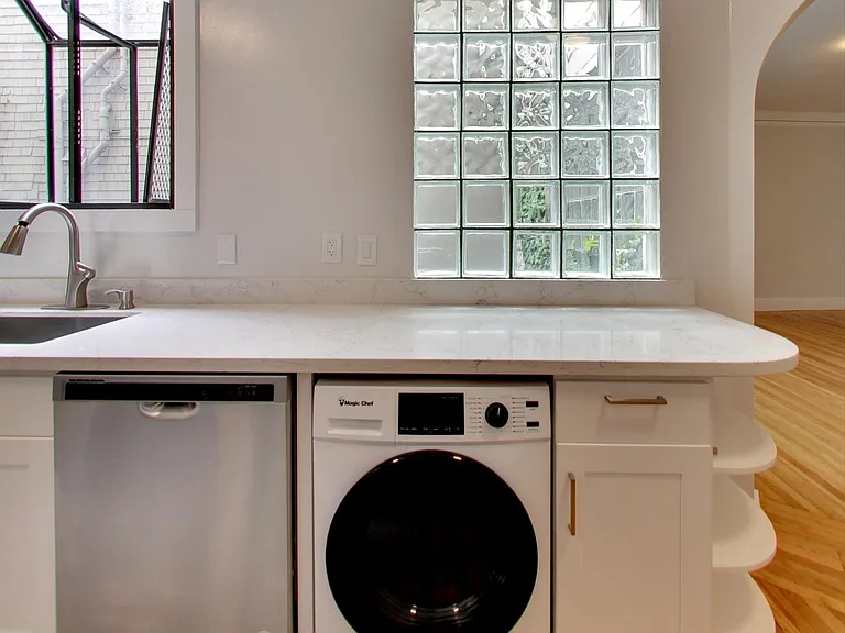 221 24th Ave #104 — Photo 9