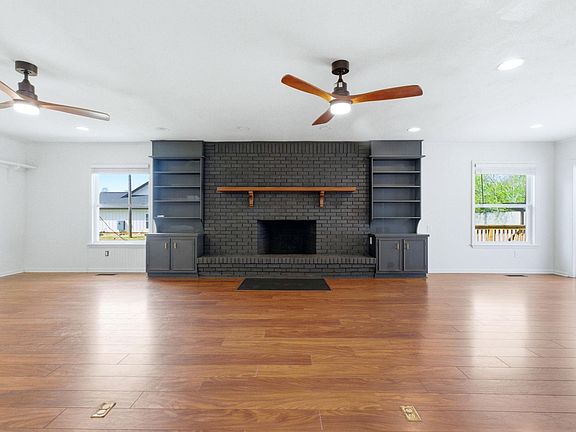 5th image of 412 A Ave