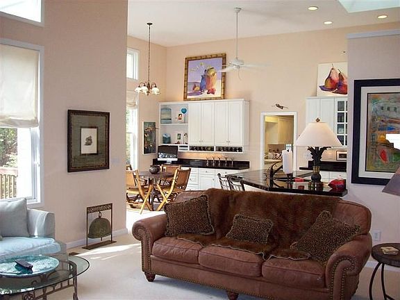 3rd image of 2031 Dana Dr